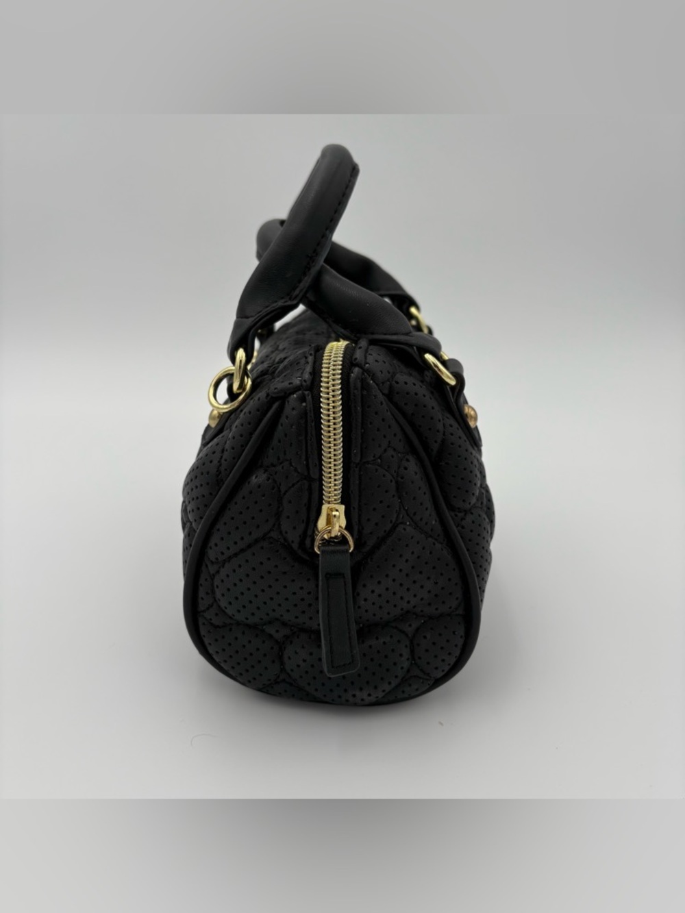 🖤 Betsey Johnson Black Quilted Heart Satchel Bag - Picture 3 of 8